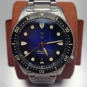 ZELOS Mako V3 Midnight Blue steel  and Silver Dive Watch